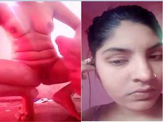 Sexy Desi Girl Showing Her Nude Body