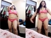 Sexy Desi Bhabhi Bikini Dance